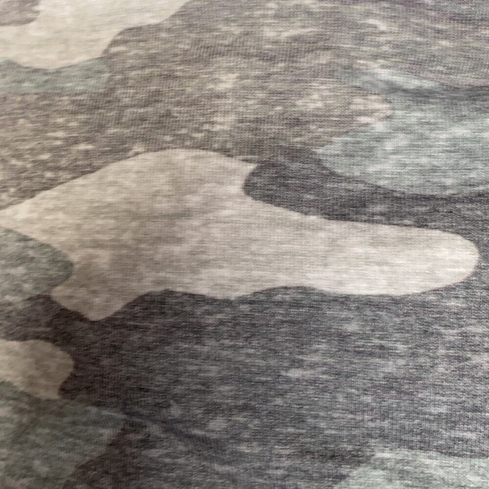 A:Glow Camo Maternity under belly lounge shorts - Picture 5 of 8